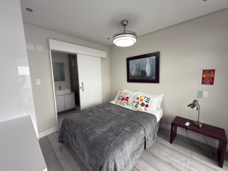 3 Bedroom Property for Sale in Sea Point Western Cape